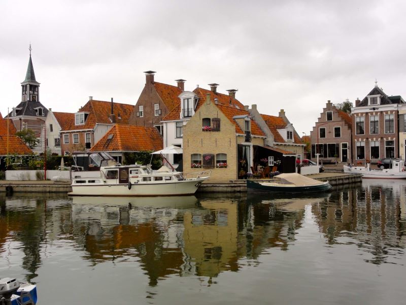 Blick auf den Hafen von Makkum Blick auf den Hafen von Makkum