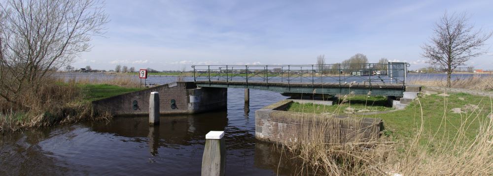 Eine Drehbrücke an der Utrechtschen Vecht Eine Drehbrücke an der Utrechtschen Vecht